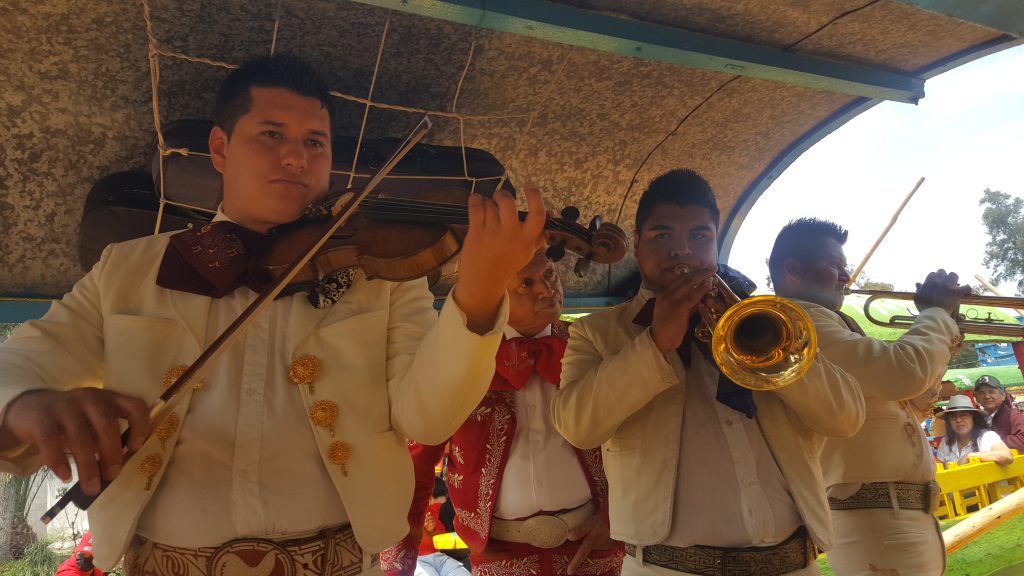 Ksočimilko (Xochimilco)